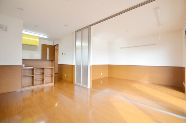 グランシャリオEの物件内観写真